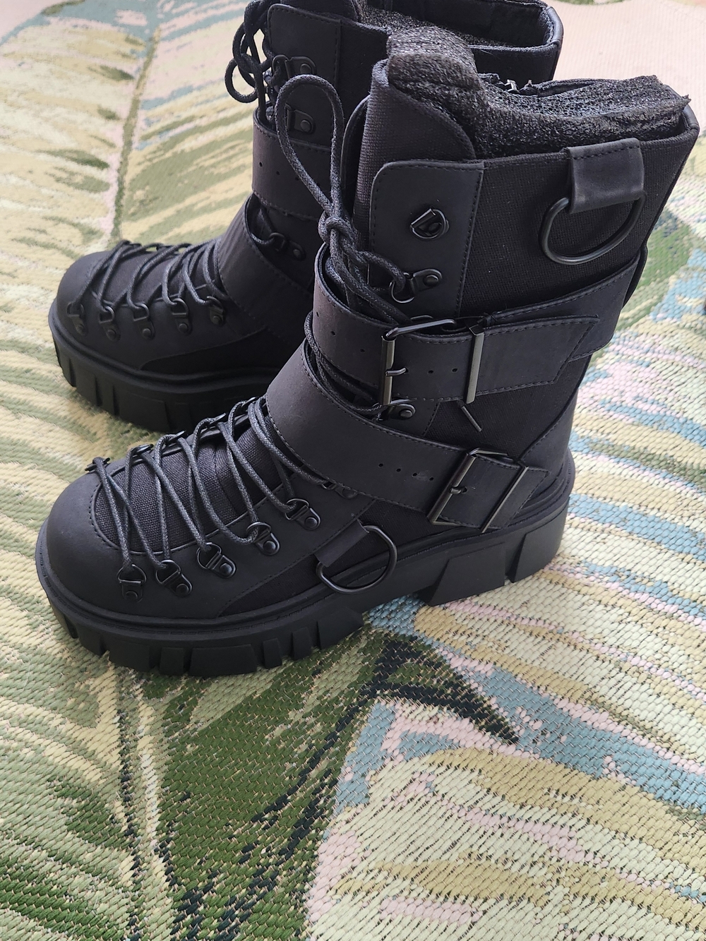 NIB Low Traitor Black Platform Boots - Picture 3 of 7